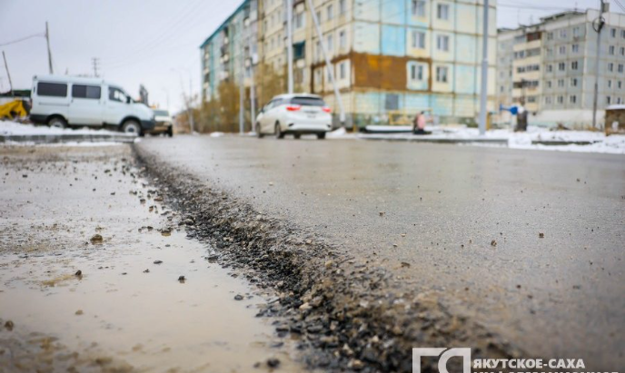 В Якутске за неделю завершат ямочный ремонт на дорогах
