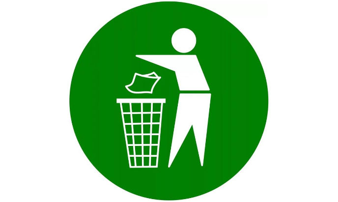 Якутскэкосети информирует о ответственности за выброс мусора в чужой контейнер