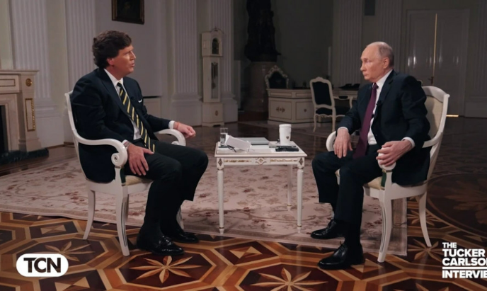 Путин и Карлсон, который живет в США